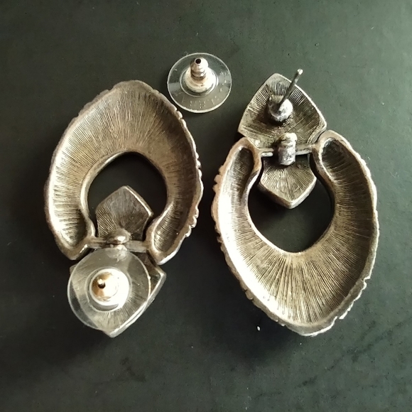 Vintage Silver Tone Ornate Weaving pattern Door Knocker Stud Earrings 1"-1.75" - Picture 3 of 5